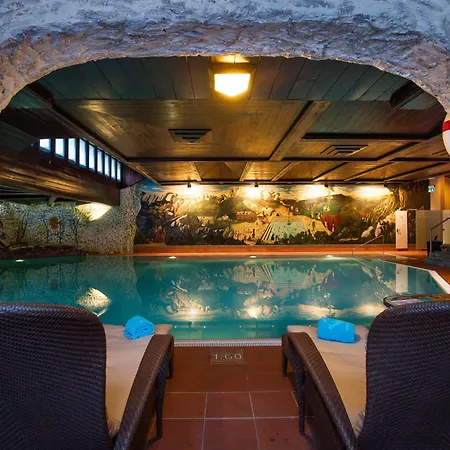 亚历克斯采尔马特度假酒店