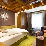 Alex Alpine - & Sports Hotell